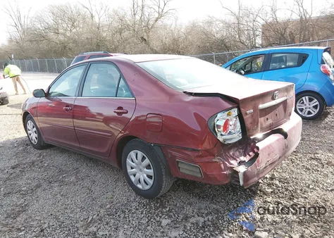 2006 Toyota Camry Le z USA, uszkodzony, nr VIN 4T1BE32KX6U149331